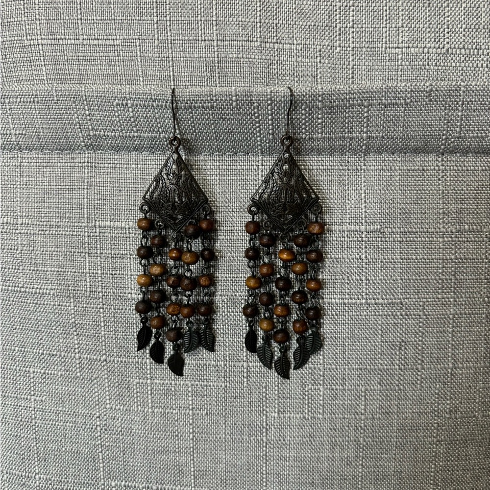 🌷Sale🌷Women’s Wood Beaded Chandelier Boho Dangle Earrings - Picture 2 of 4